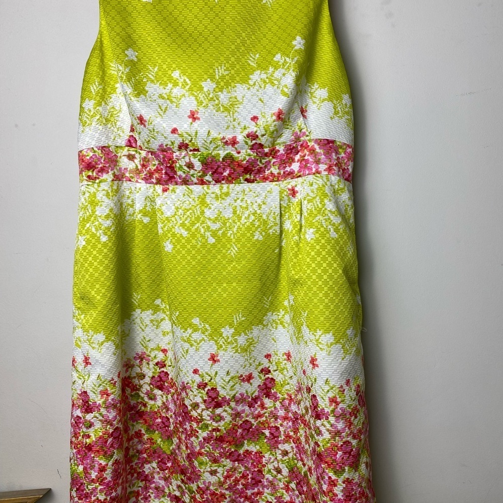Floral dress Dress in Yellow and Pink - Picture 2 of 10
